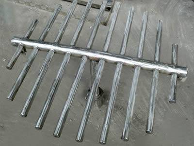 Perforated pipe liquid distributors Perforated pipe liquid distributors
